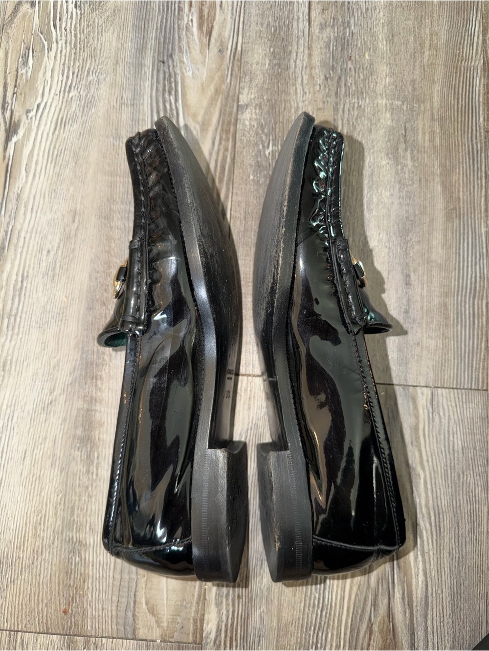 Gucci Black Patent Leather Loafers with Gold Horsebit - Picture 4 of 10